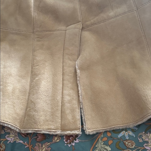 UGG Australia genuine shearling coat - Picture 8 of 10